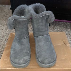 Ugg Bailey Button Grey